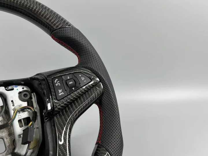 Chevrolet Corvette carbon steering wheel in Lebanon