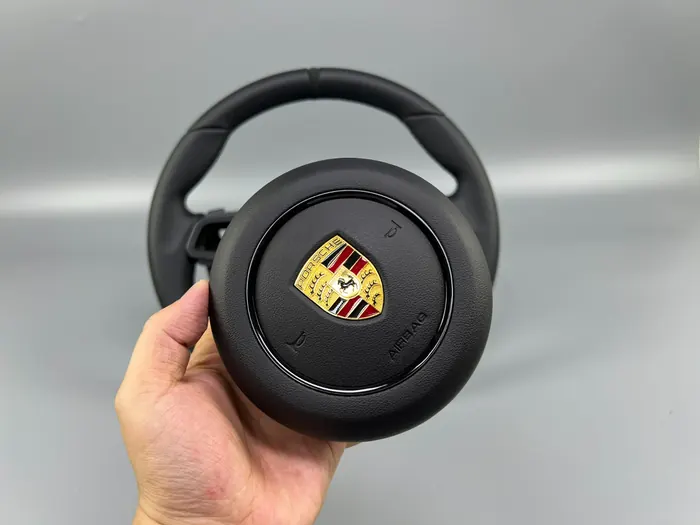 Porsche custom carbon steering wheels in Lebanon