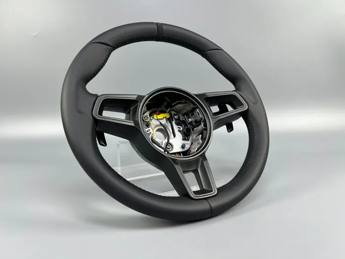 Porsche custom carbon steering wheels in Lebanon